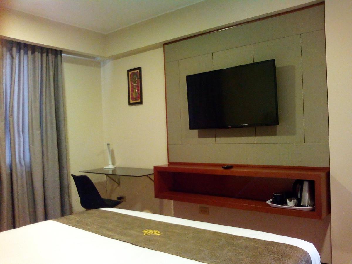 Hotel Candamo Lima