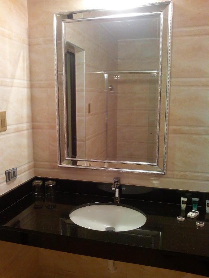 Hotel Candamo Lima