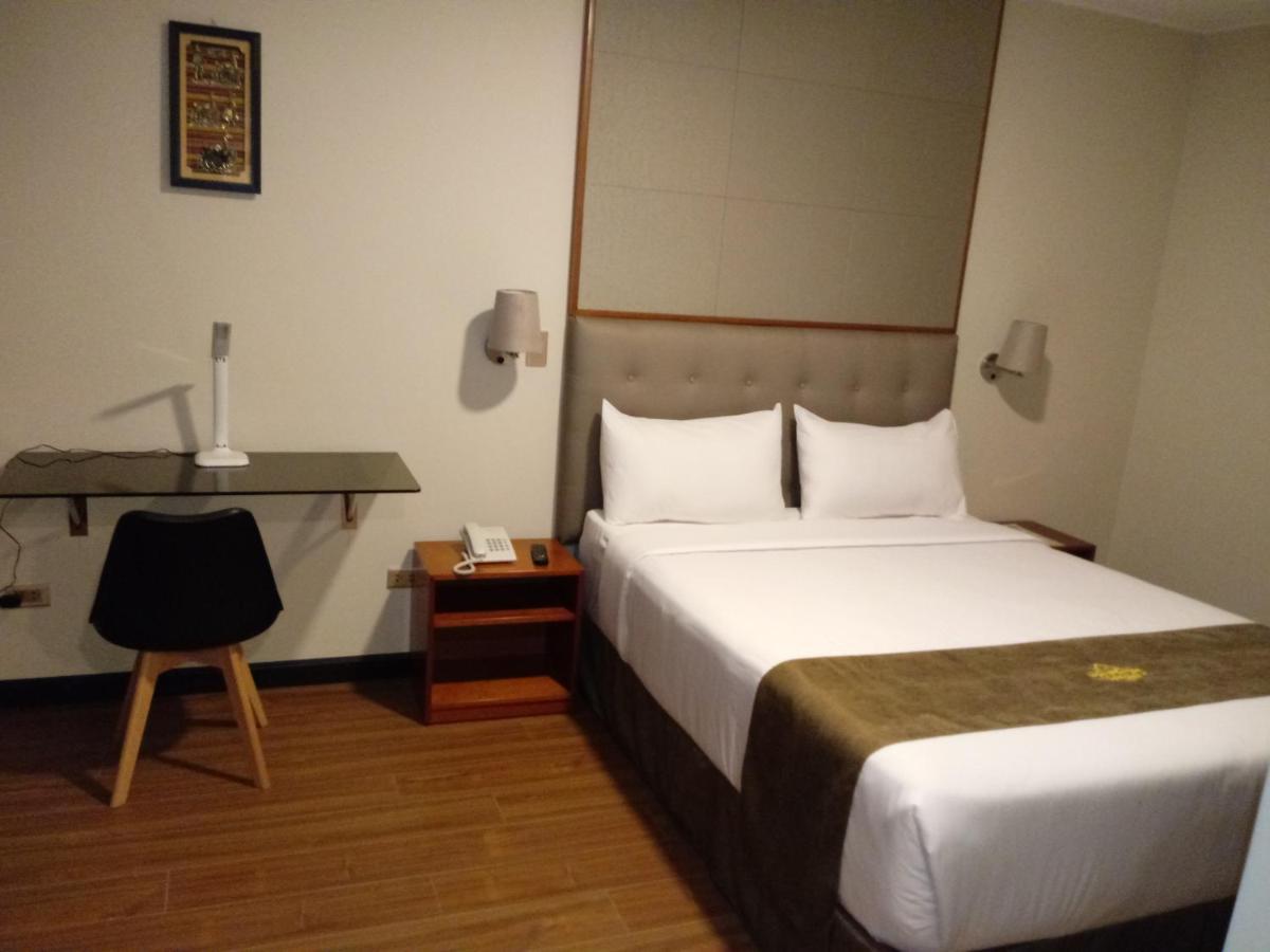 Candamo 3* Lima